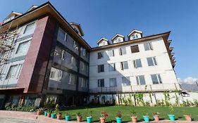 Hotel Opera Inn Srinagar 4*